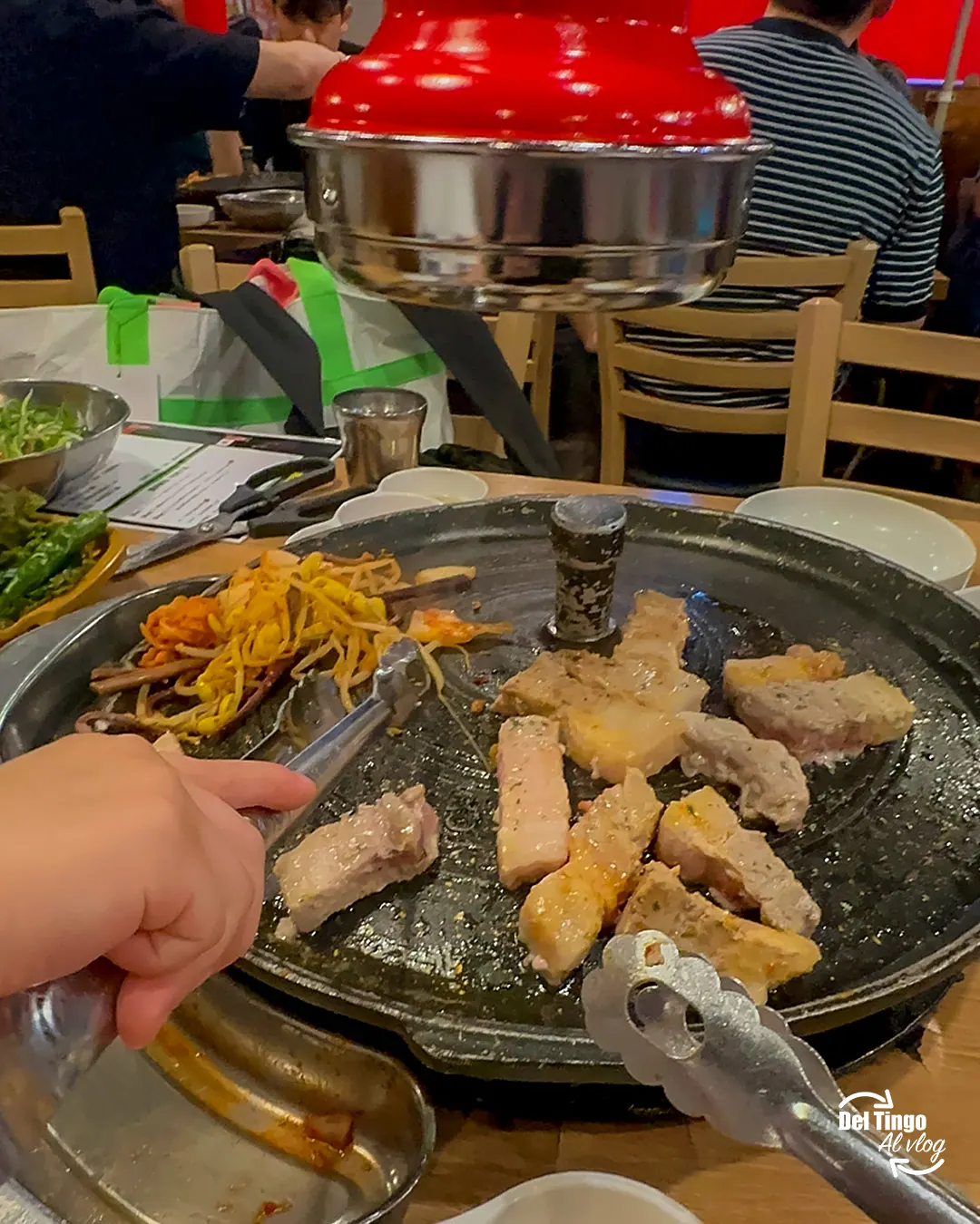 Cortes de carne servidos para cocinar en la parrilla